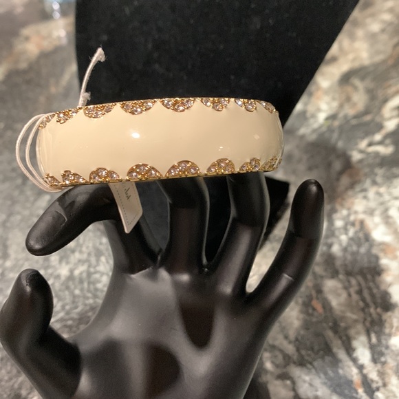 Stella & Dot Bracelet with side opening - Picture 5 of 5